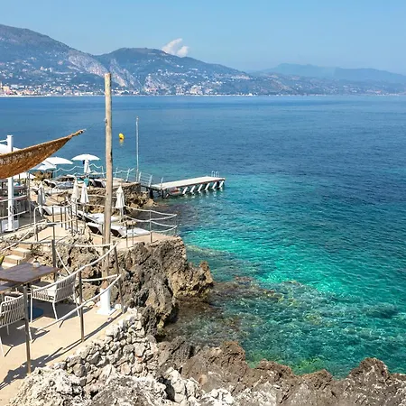 Magnifique Limitrophe Monaco, Parking Prive
